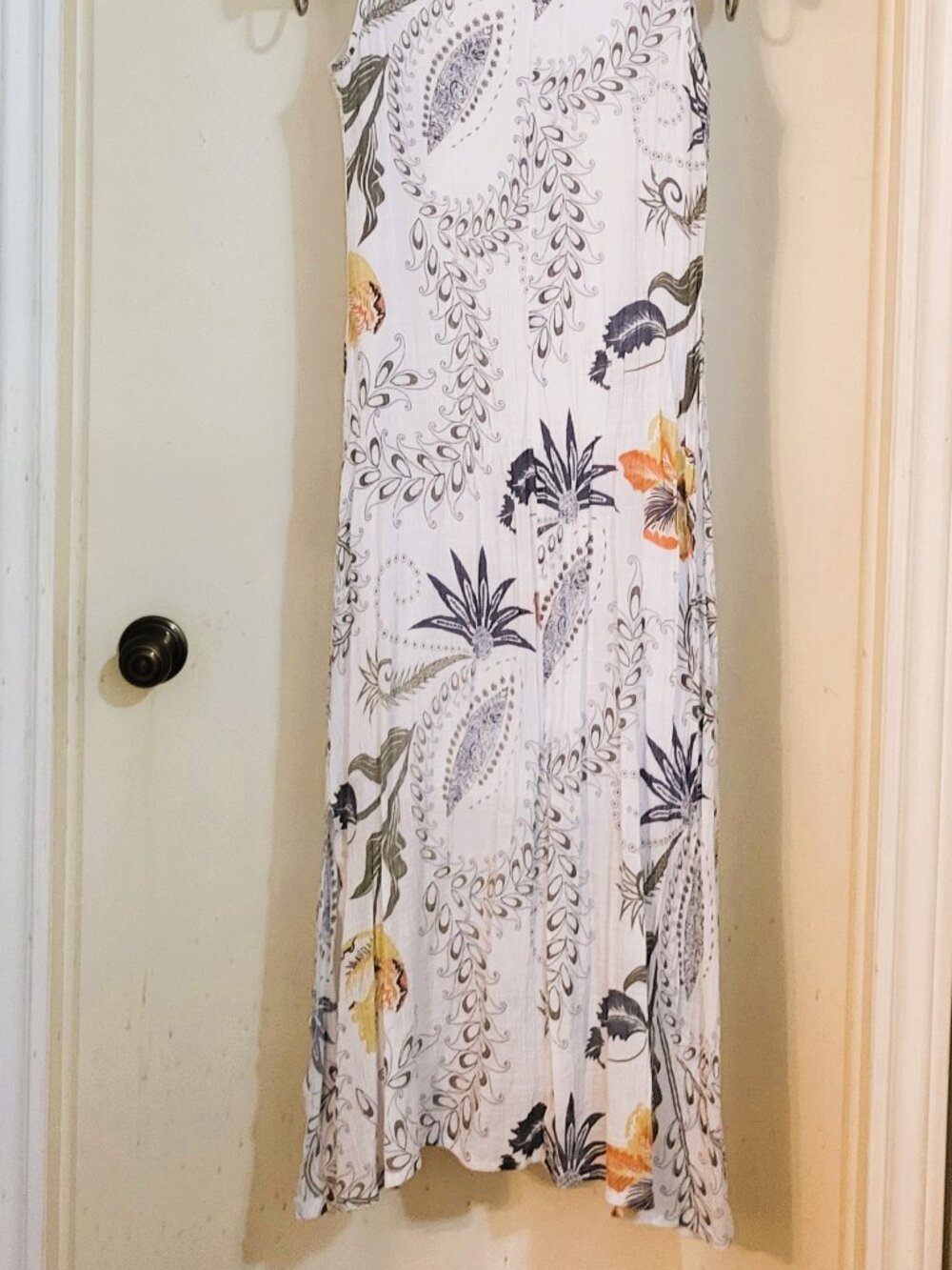Unbranded Sleeveless crinkle White Floral Sundress  - Size Medium - Picture 7 of 10